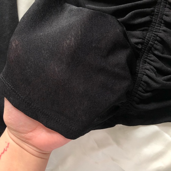 Ruched Mesh Mock Neck 🖤✨ - Picture 4 of 5